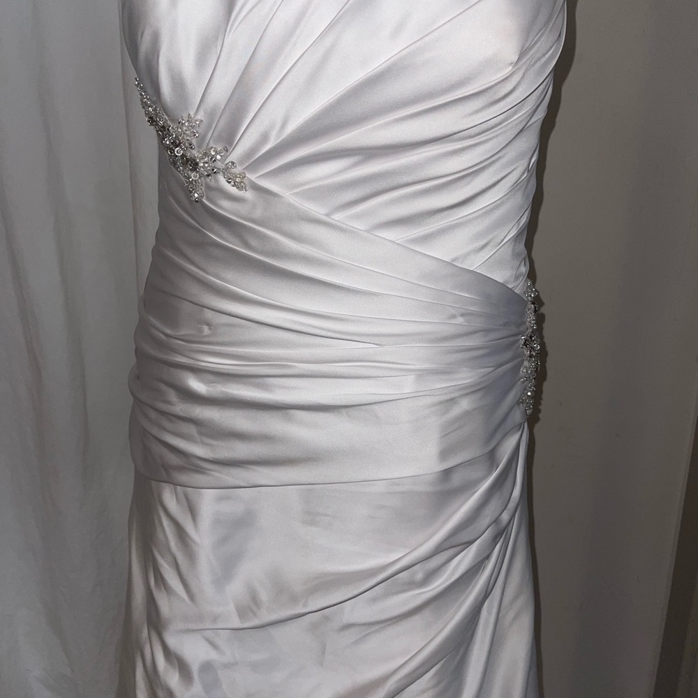 Beautiful Bonny wedding dress great for curves Size 16 Good Condition strapless - Picture 11 of 16